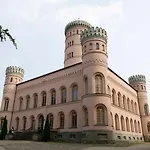 Semesterbostad Augustin Mit Reetdach