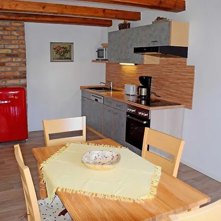 펜션 Augustin Mit Reetdach 바베