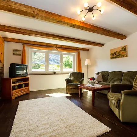 Augustin Mit Reetdach 펜션