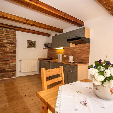 펜션 Augustin Mit Reetdach 바베