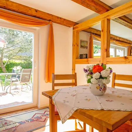 Augustin Mit Reetdach 펜션 바베