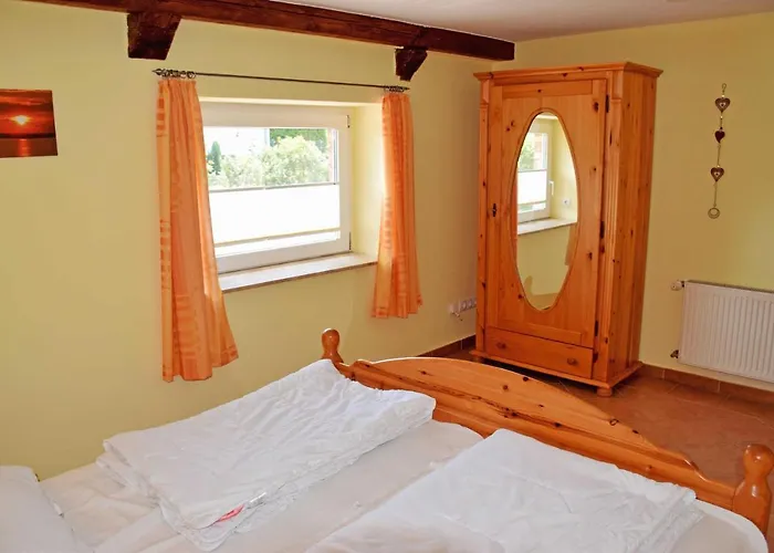 Feriehus Augustin Mit Reetdach Baabe