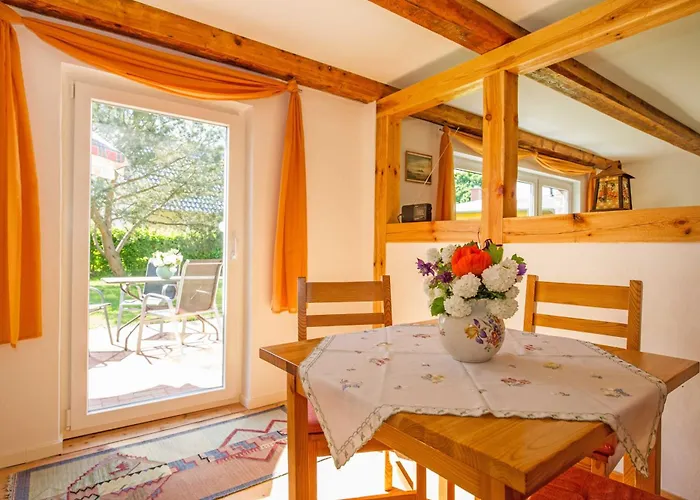 Augustin Mit Reetdach Feriehus Baabe