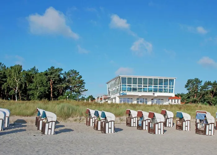 Augustin Mit Reetdach *